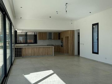 Casa en Barrio Everlinks Lujan | Mallmann propiedades