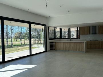 Casa en Barrio Everlinks Lujan | Mallmann propiedades