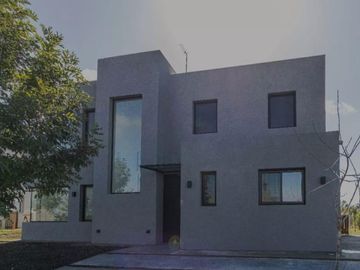 Venta de Casa 4 Amb en El Naudir Escobar