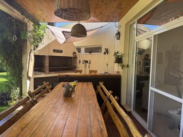 Increible casa en Venta, gran lote central El Recodo, Pilar 5 AMBIENTES