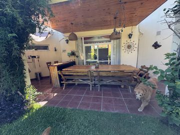 Increible casa en Venta, gran lote central El Recodo, Pilar 5 AMBIENTES