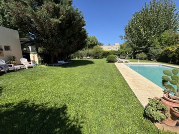 Increible casa en Venta, gran lote central El Recodo, Pilar 5 AMBIENTES