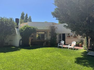 Increible casa en Venta, gran lote central El Recodo, Pilar 5 AMBIENTES