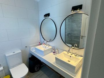 Venta Casa 5 Amb con Piscina en Vila Marina II Villanueva Tigre LS