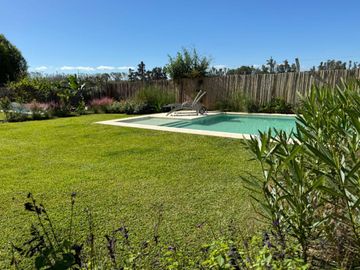 Venta Casa 5 Amb con Piscina en Vila Marina II Villanueva Tigre LS