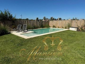Venta Casa 5 Amb con Piscina en Vila Marina II Villanueva Tigre LS
