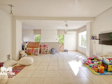 Casa en venta en Bº Santa Maria De Los Olivos. Malvinas.