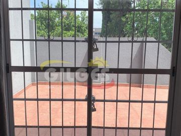 Venta PH 3 Amb. en Villa Sarmiento  Reciclado a nuevo