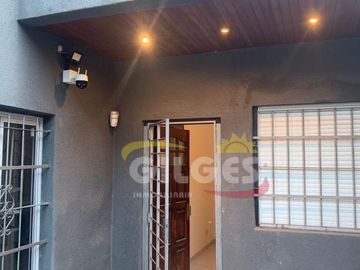 Venta PH 3 Amb. en Villa Sarmiento  Reciclado a nuevo