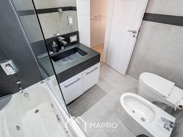 Increible piso de categoria con dos cocheras y amenities en Caballito