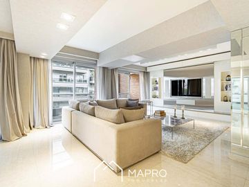 Increible piso de categoria con dos cocheras y amenities en Caballito