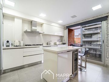 Increible piso de categoria con dos cocheras y amenities en Caballito