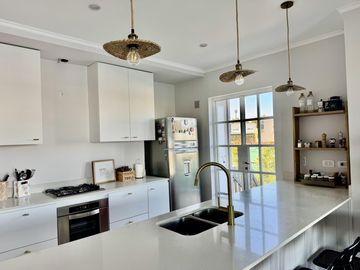 Casa en Venta en Barrio Santa Ana a la laguna