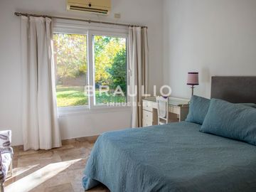 Casa en Estancias del Pilar- Barrio La Paz