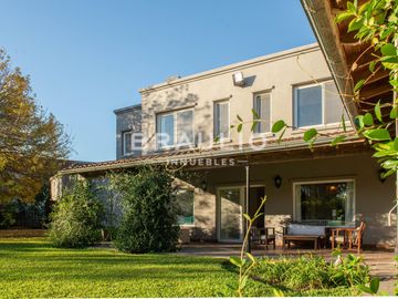 Casa en Estancias del Pilar- Barrio La Paz
