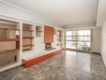 Venta de Departamento de 5 ambientes c/ dependencias en Villa Crespo