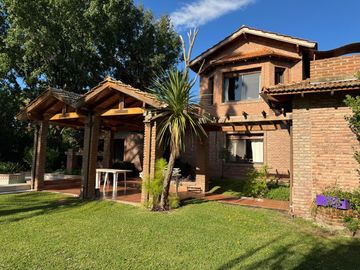 Casa en Nautico Escobar