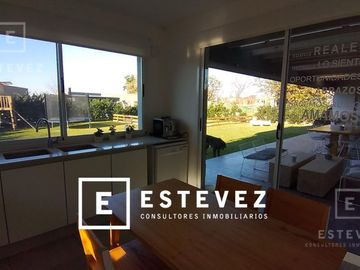 Importante casa en venta, Barrio Cerrado, Escobar