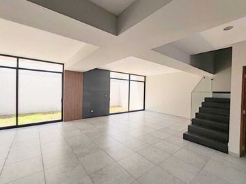 CASA EN VENTA ZIBATA QUERETARO