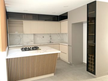 Casa en Venta en Llanogrande 4 alcobas, lujosa y en conjunto cerrado