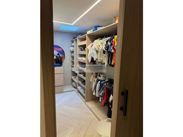 Se vende apartamento Remodelado en Río Mar primer piso