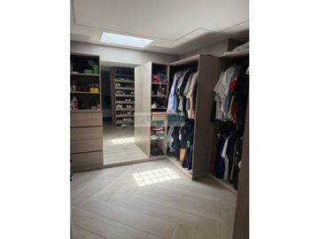 Se vende apartamento Remodelado en Río Mar primer piso
