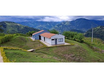 VENDO FINCA VENECIA ANTIOQUIA