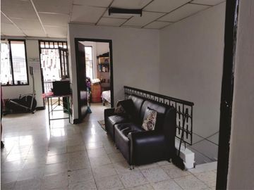 CASA EN VENTA EN PALMIRA BARRIO URIBE SOBRE LA CARRERA 19, 2DO PISO