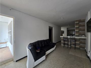 CASA EN VENTA BARRIO FLORALIA - PEATONAL