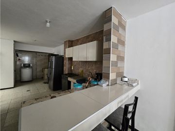 CASA EN VENTA BARRIO FLORALIA - PEATONAL
