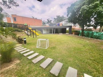 VENDO CASA ENVIGADO LAS CALLEJAS