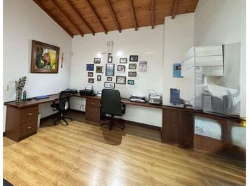VENDO CASA ENVIGADO LAS CALLEJAS