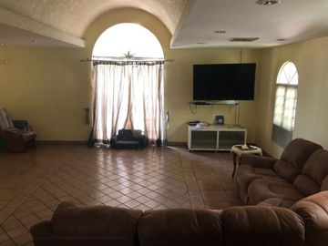 XICOTENCATL, CASA en VENTA, para AGENCIA ADUANAL,NOTARIA o ESCUELA