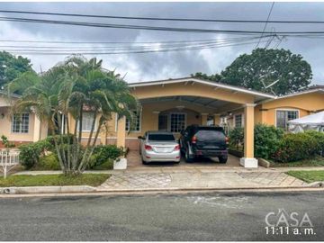 VENDO CASA EN ARRAIJAN VILLAS LAS  PRADERAS