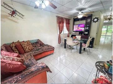 VENDO CASA EN ARRAIJAN VILLAS LAS  PRADERAS