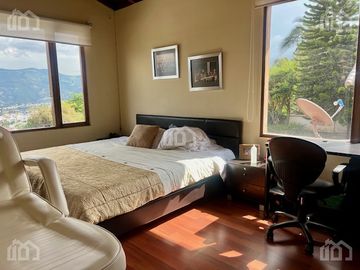 CASA DE VENTA EN MIRAVALLE 3