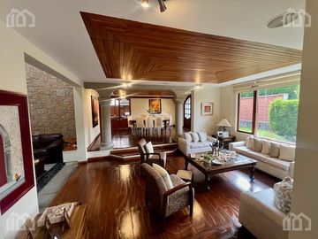 CASA DE VENTA EN MIRAVALLE 3