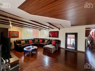 CASA DE VENTA EN MIRAVALLE 3