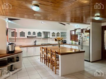 CASA DE VENTA EN MIRAVALLE 3