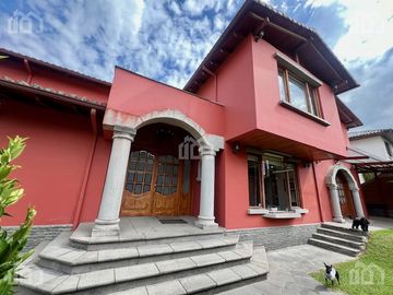 CASA DE VENTA EN MIRAVALLE 3