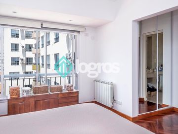 Departamento en venta de 3 dormitorios con cochera en Macrocentro