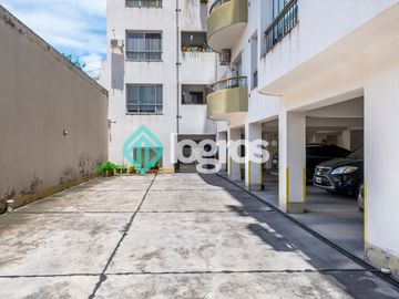 Departamento en venta de 3 dormitorios con cochera en Macrocentro