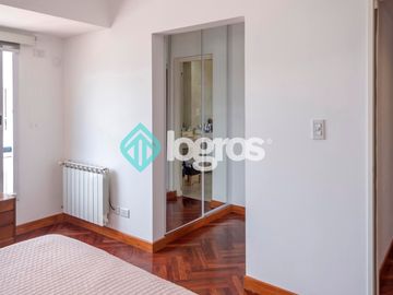 Departamento en venta de 3 dormitorios con cochera en Macrocentro