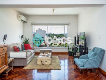 Departamento en venta de 3 dormitorios con cochera en Macrocentro