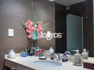 Departamento en venta de 3 dormitorios con cochera en Macrocentro