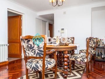 Departamento en venta de 3 dormitorios con cochera en Macrocentro