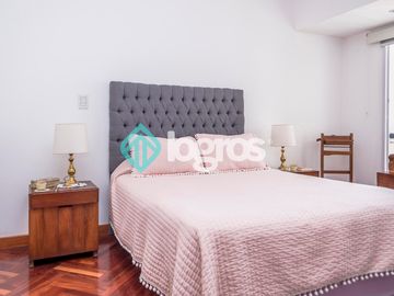 Departamento en venta de 3 dormitorios con cochera en Macrocentro