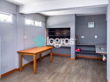 Departamento en venta de 3 dormitorios con cochera en Macrocentro