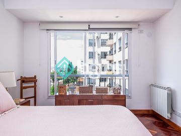 Departamento en venta de 3 dormitorios con cochera en Macrocentro