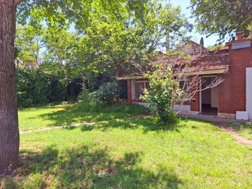 CASA 5 AMBIENTES VENTA LOMAS DE ZAMORA LOTE 17x47